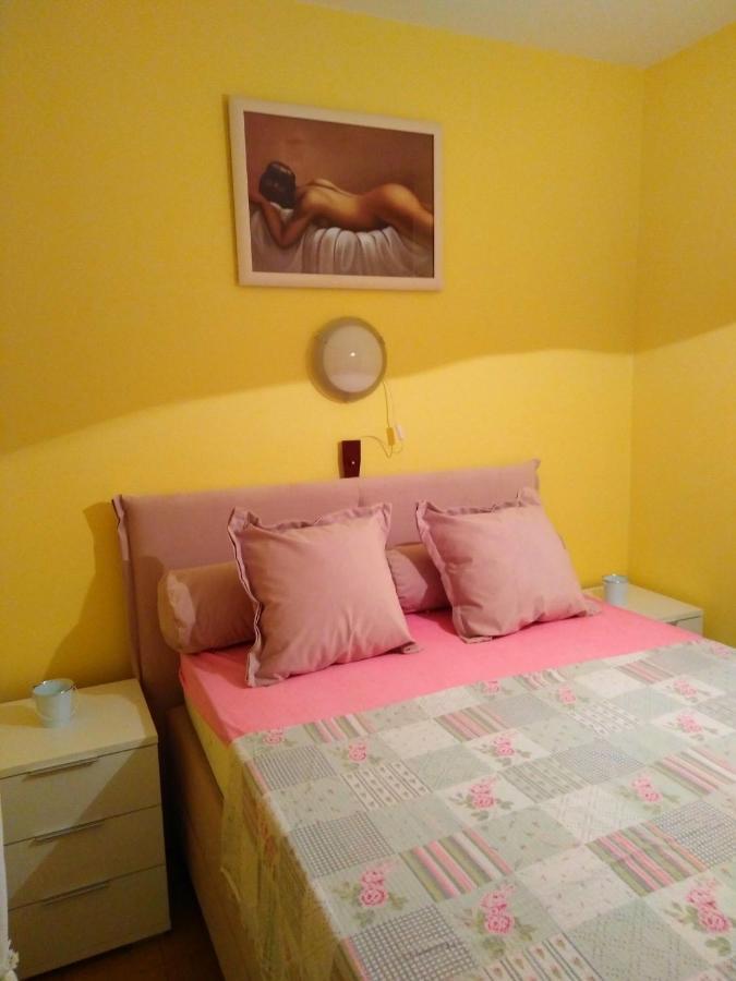 Apartments Vesna Kampor Екстер'єр фото
