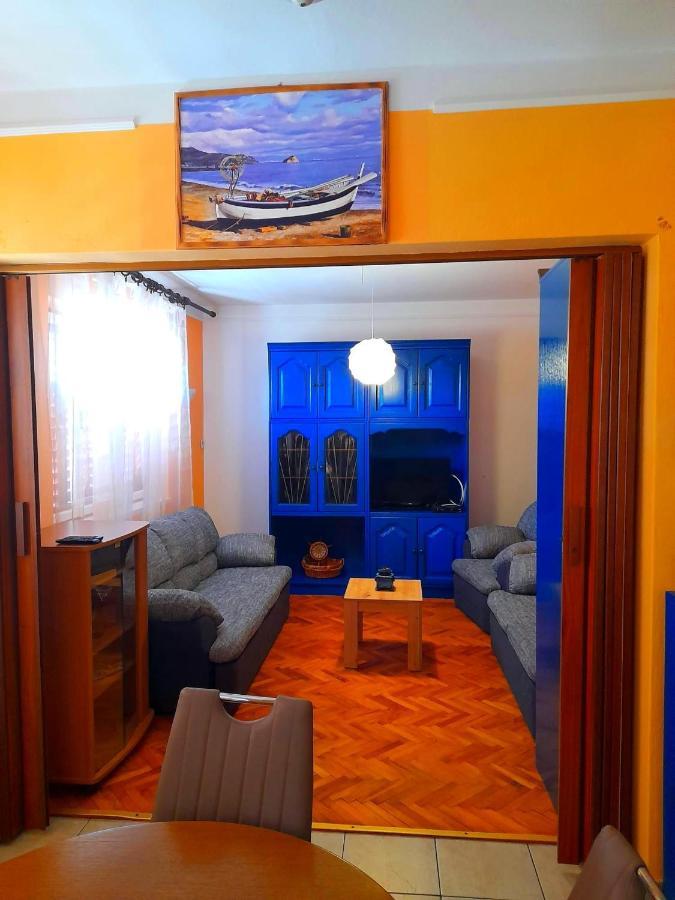 Apartments Vesna Kampor Екстер'єр фото
