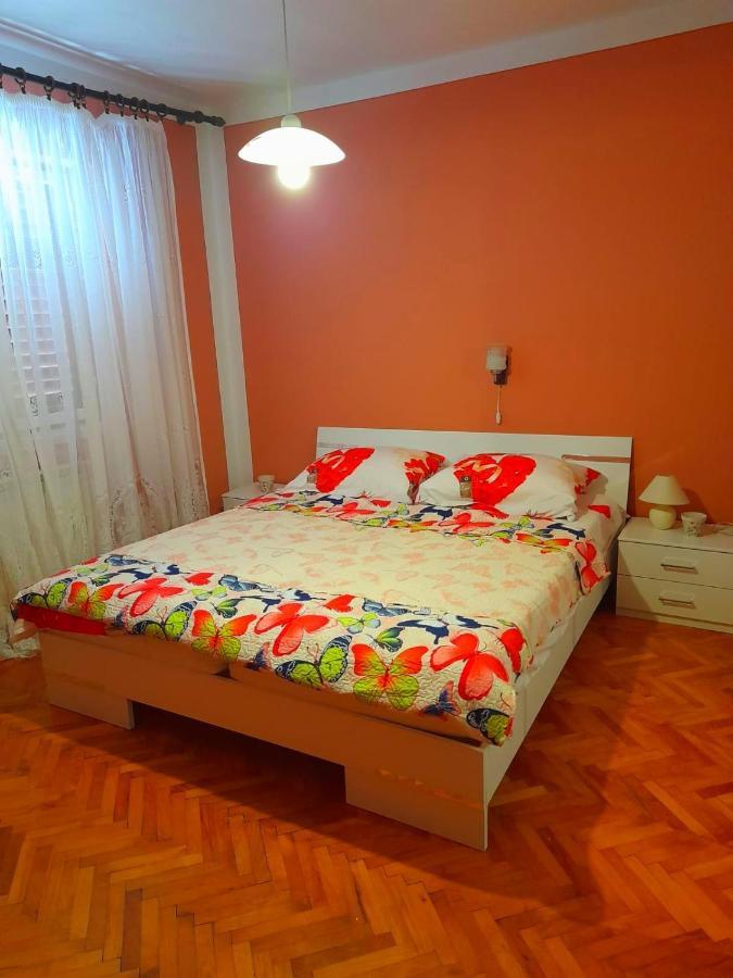 Apartments Vesna Kampor Екстер'єр фото