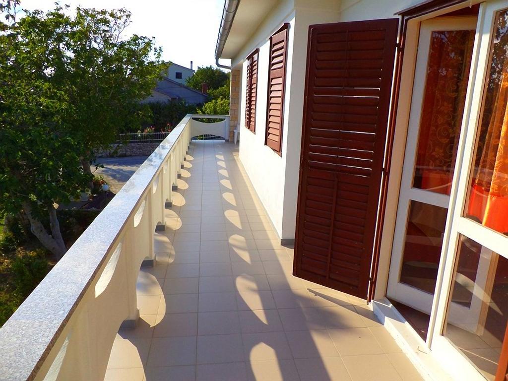 Apartments Vesna Kampor Екстер'єр фото