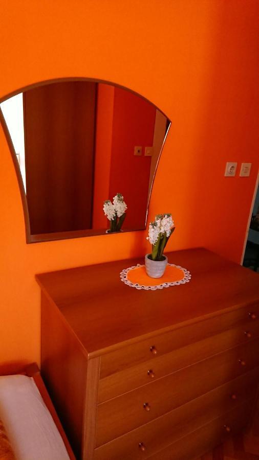 Apartments Vesna Kampor Екстер'єр фото